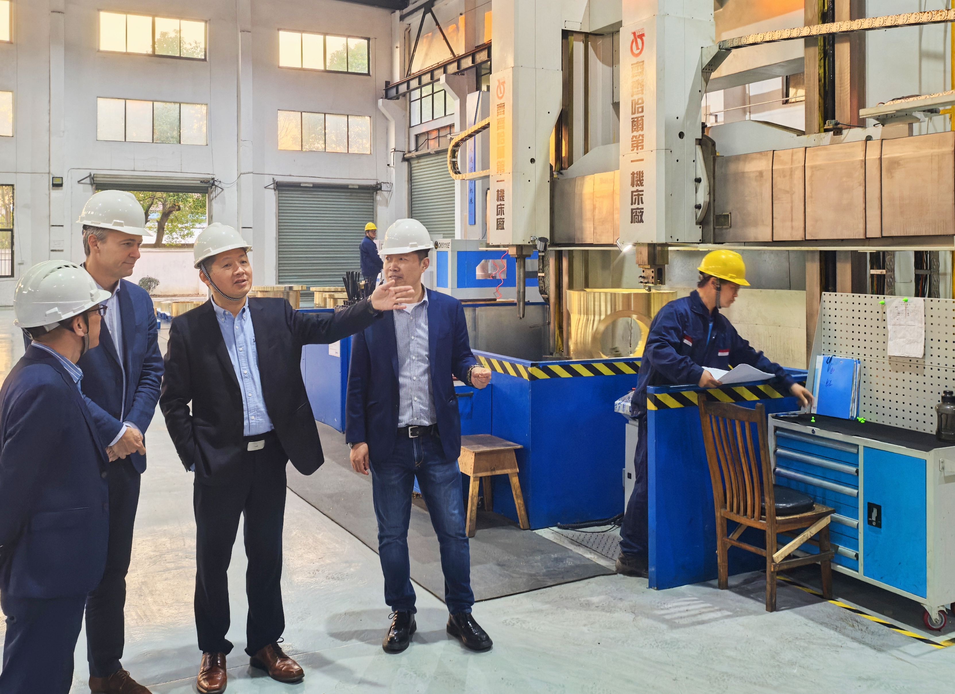 Sr.Bernd Bertram, vice-presidente, negócio de propulsão Marine Power Wartsila e sua equipe visitaram Zhenjiang Jinye Propeller Co., ltd em 7 de novembro de 2024